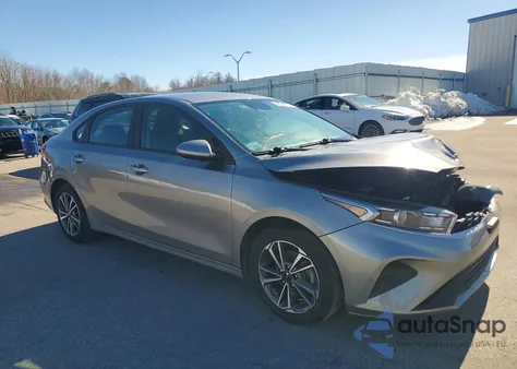 2023 Kia Forte Lxs z USA, uszkodzony, nr VIN 3KPF24AD5PE627405